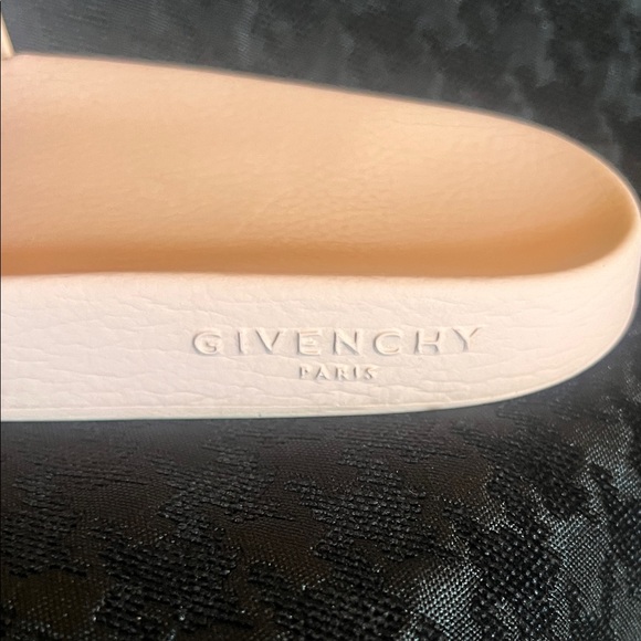 Givenchy, 38 EU/ 7,5 US, Blush Pink Slide Sandals - Picture 6 of 16